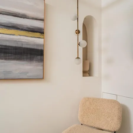 Tour Eiffel - Champ De Mars Exquisite 3bd 3bth *
