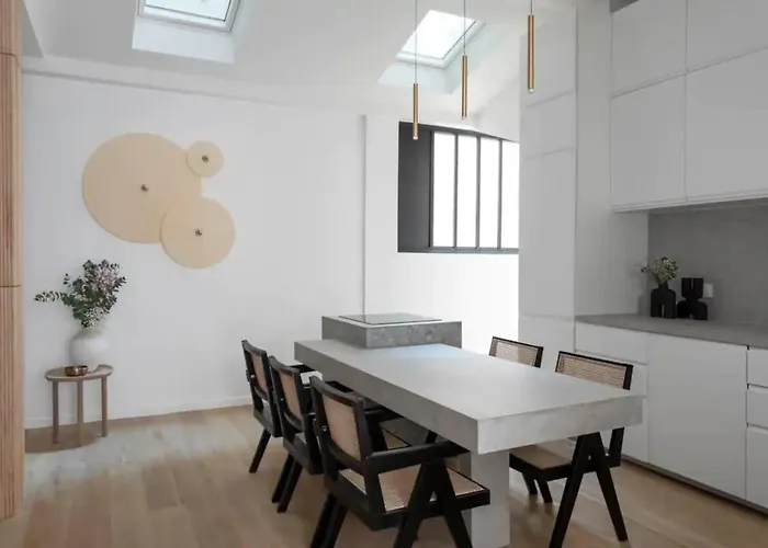 Tour Eiffel - Champ De Mars Exquisite 3bd 3bth Apartment