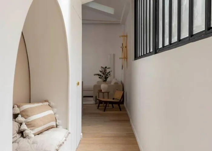 Tour Eiffel - Champ De Mars Exquisite 3bd 3bth 巴黎